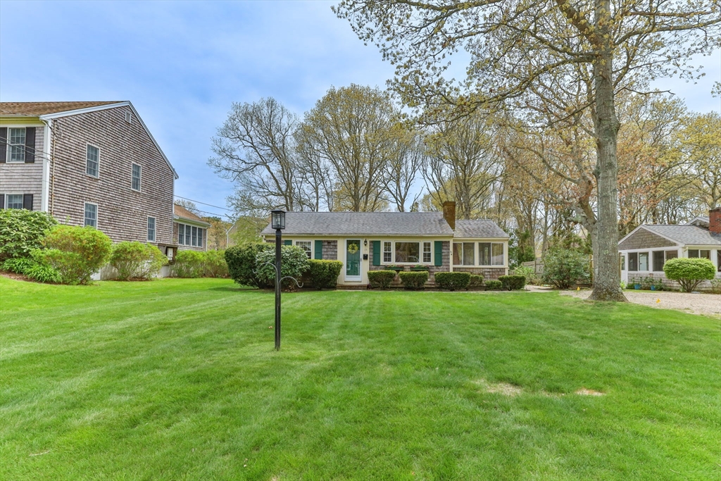 15 Squanto Road Yarmouth, MA 02664 - Photo 3 of 32