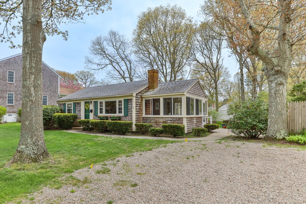 15 Squanto Road Yarmouth, MA 02664 - Photo 5 of 32
