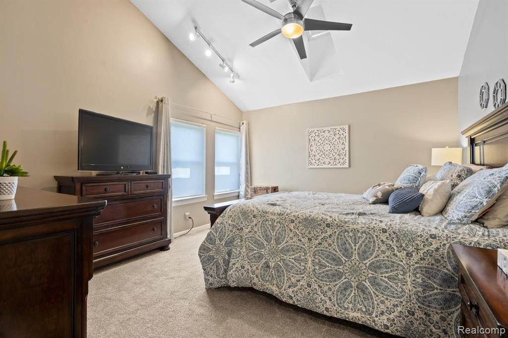 1546 Lomas Verdes Rochester, MI 48306 - Photo 30 of 45