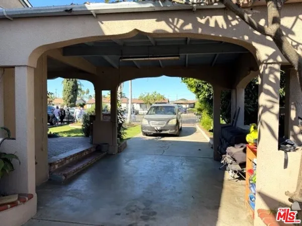 front view of house with a yard