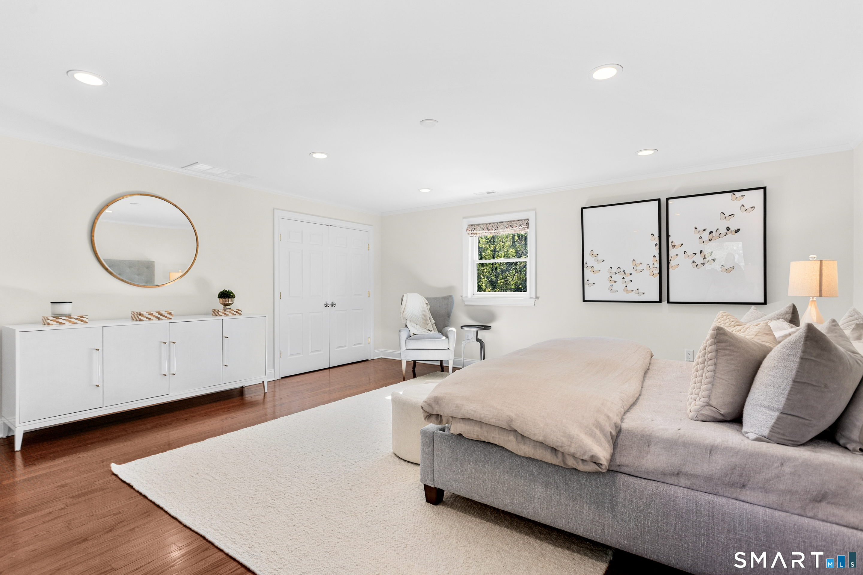 24 Burr School Road Westport, CT 06880 - Photo 24 of 40 Large expanse for seating area, large closet with built-ins