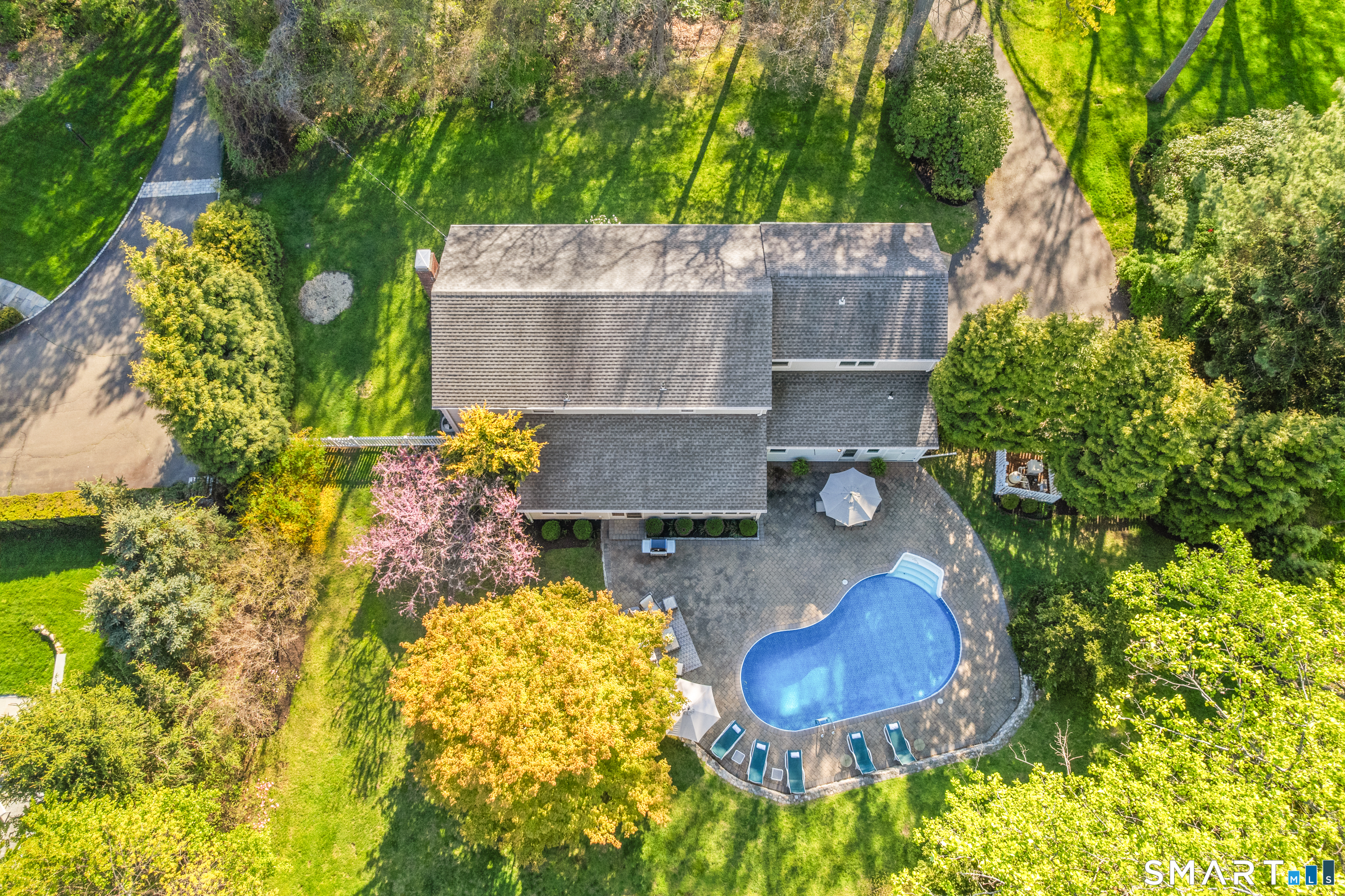 24 Burr School Road Westport, CT 06880 - Photo 5 of 40 Quiet tucked-away location