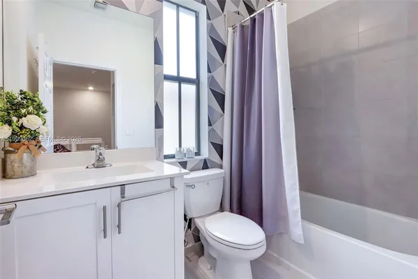 $529,000 | 3364 West 108th Street, Hialeah, FL 33018