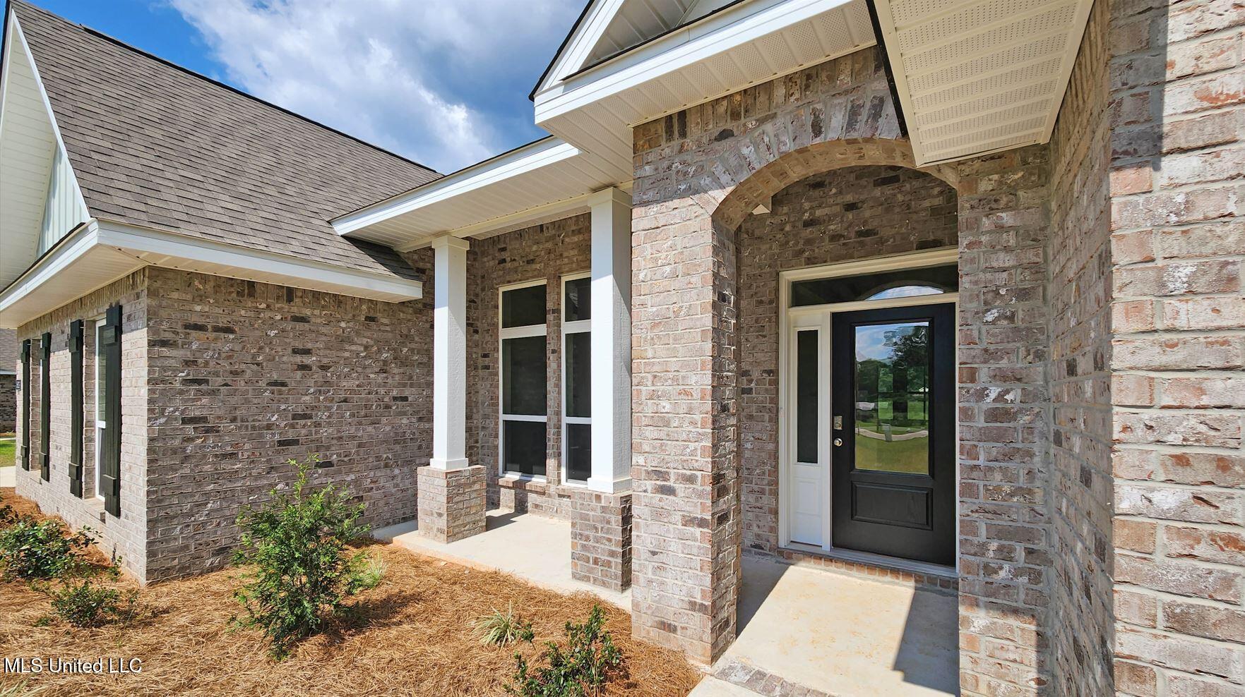 112 Firefly Drive Lucedale, MS 39452 - Photo 2 of 37 20230602_152636