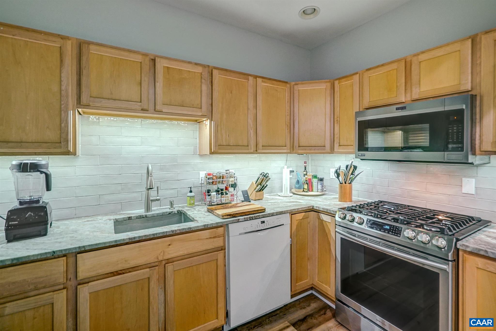 1105 Druid Avenue, Unit R Charlottesville, VA 22902 - Photo 10 of 47 Gallery Image 10