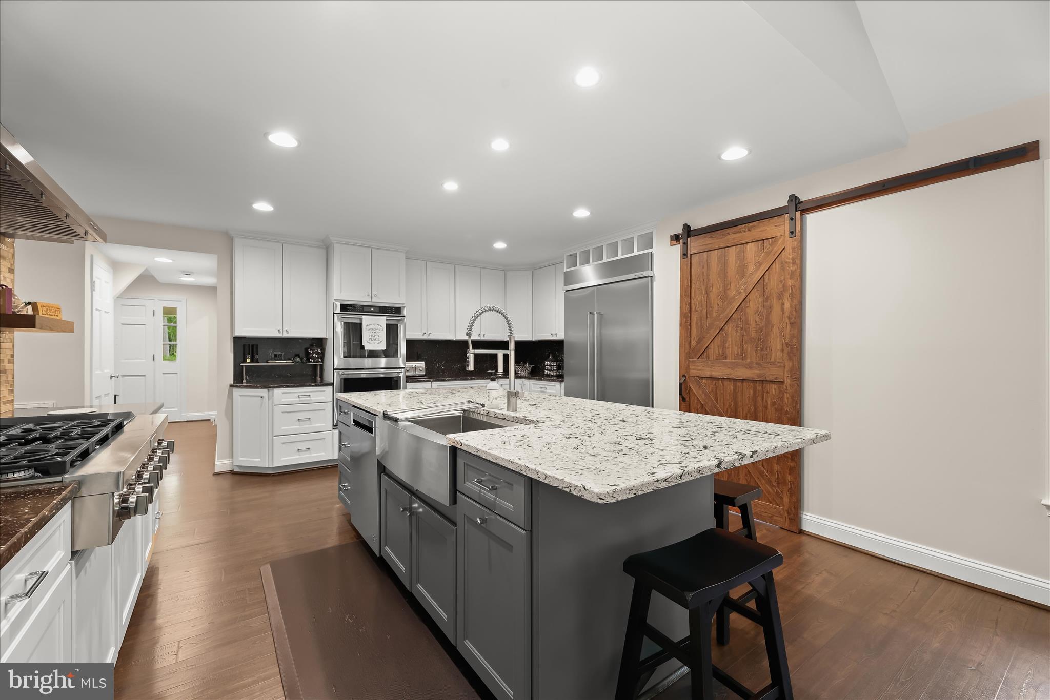 3754 Patuxent River Road Davidsonville, MD 21035 - Photo 7 of 82 Kitchen