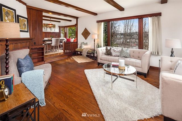 $875,000 | 2362 West Howe Street, Seattle, WA 98199