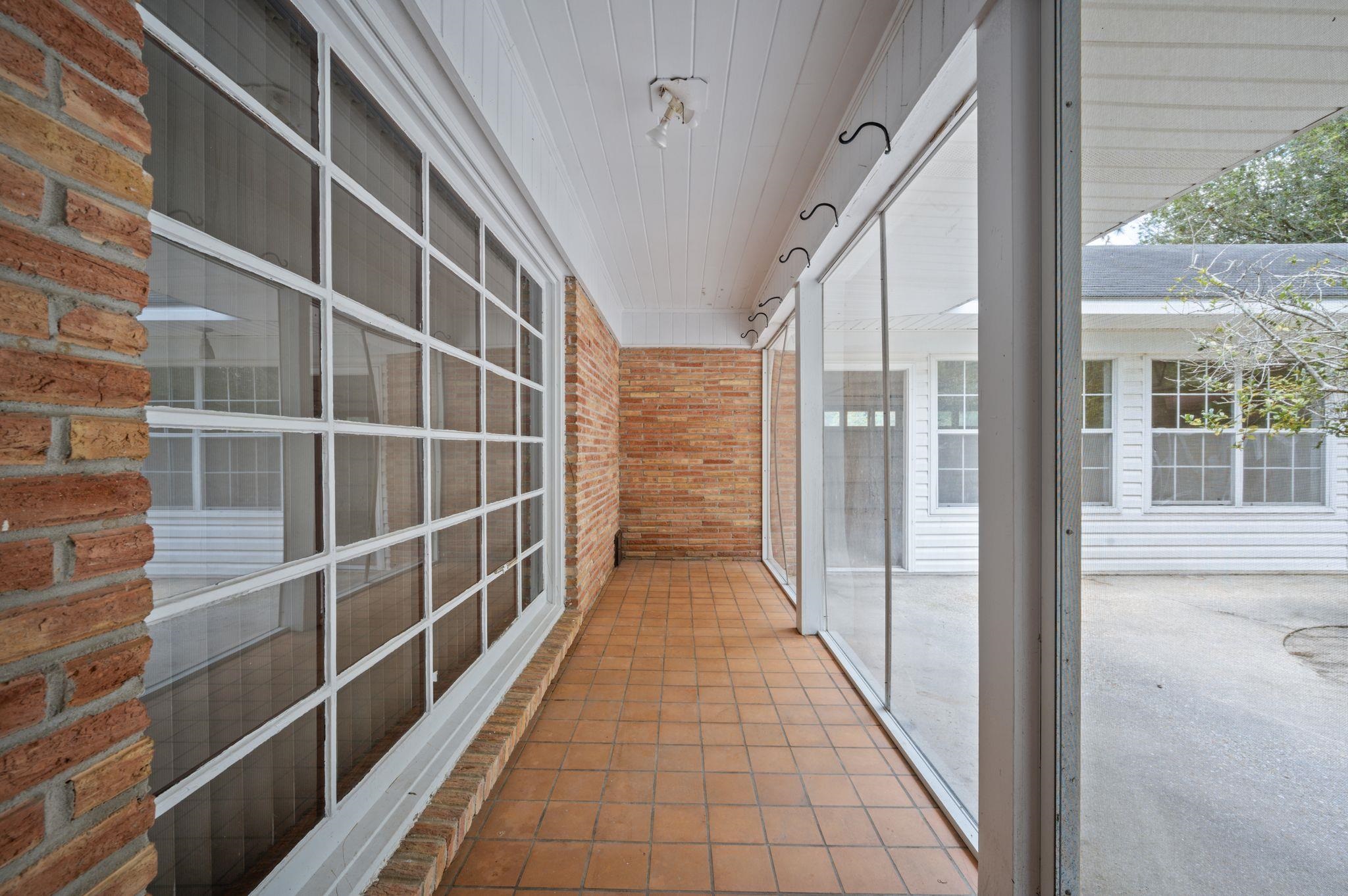 301 East 10th Street Bay Minette, AL 36507 - Photo 46 of 52 Hallway