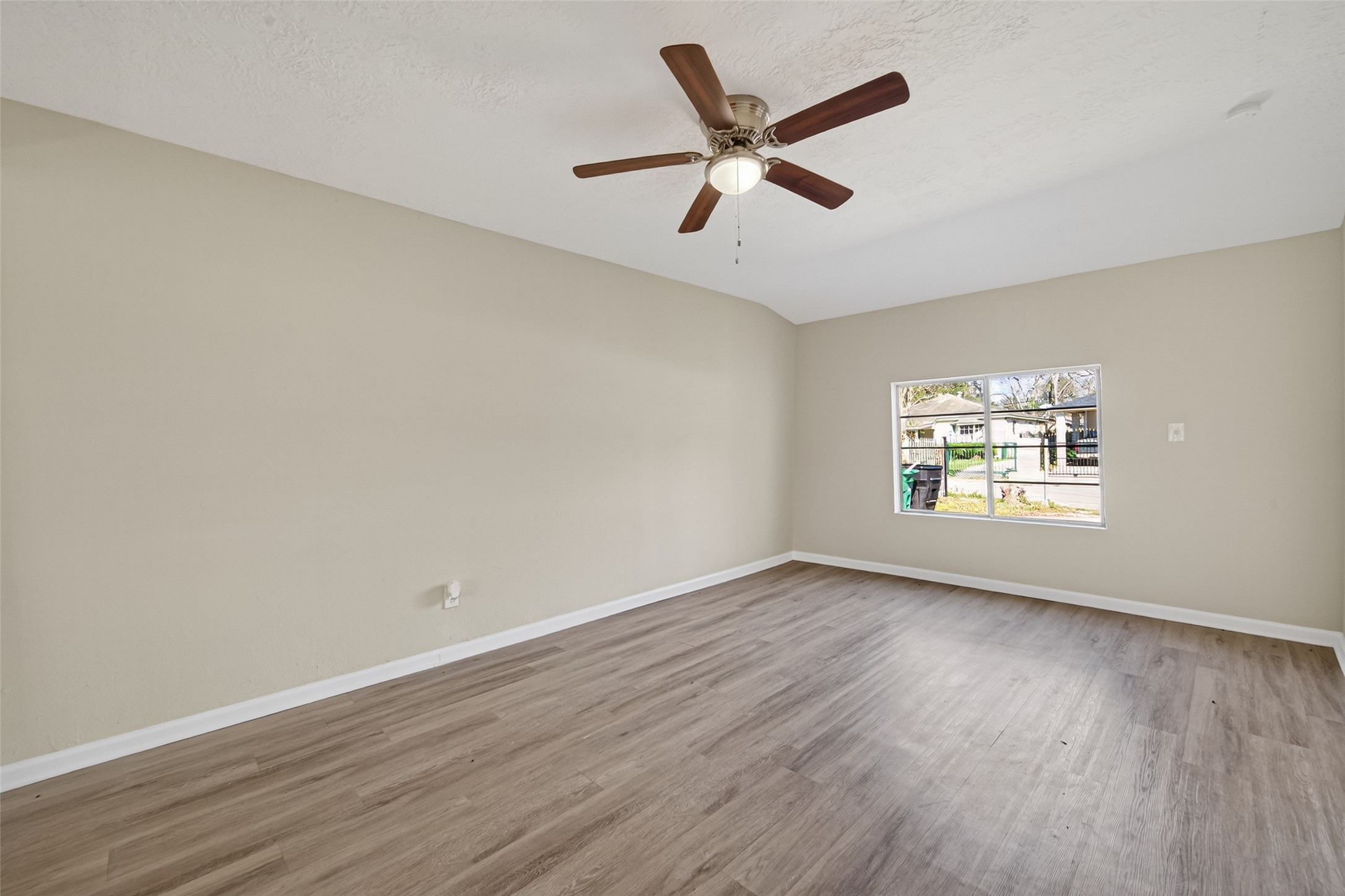 4626 Dewberry Street Houston, TX 77021 - Photo 17 of 44