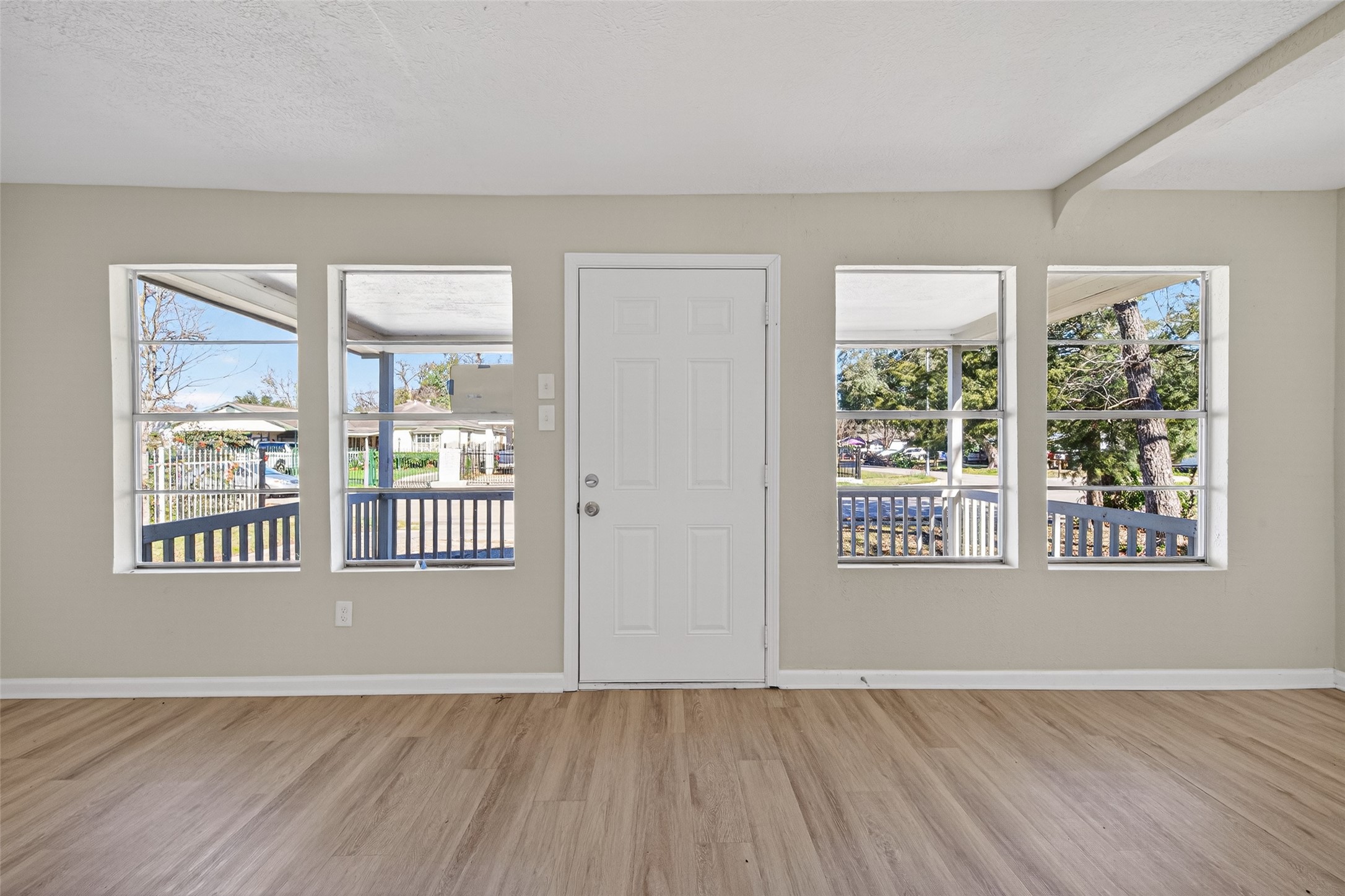 4626 Dewberry Street Houston, TX 77021 - Photo 9 of 44