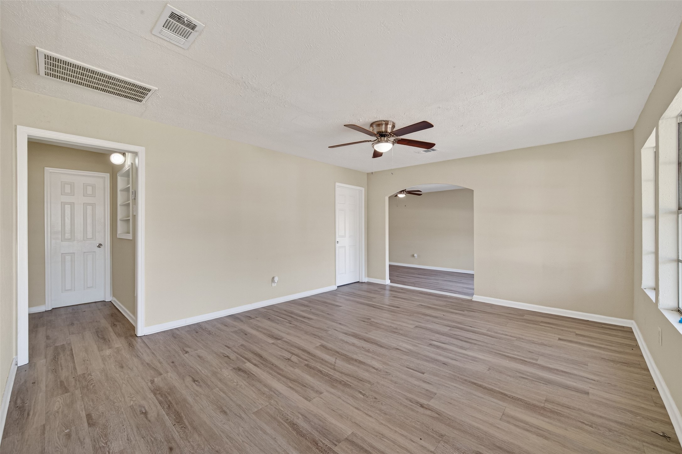 4626 Dewberry Street Houston, TX 77021 - Photo 10 of 44