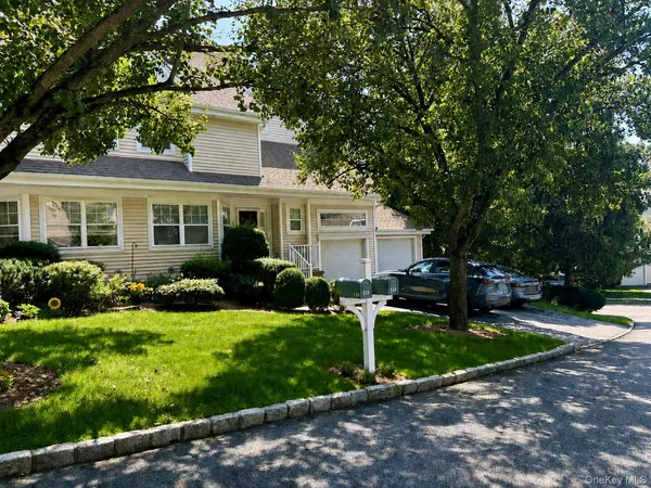 $7,000 | 140 Winding Ridge Road, Unit 140, White Plains, NY 10603
