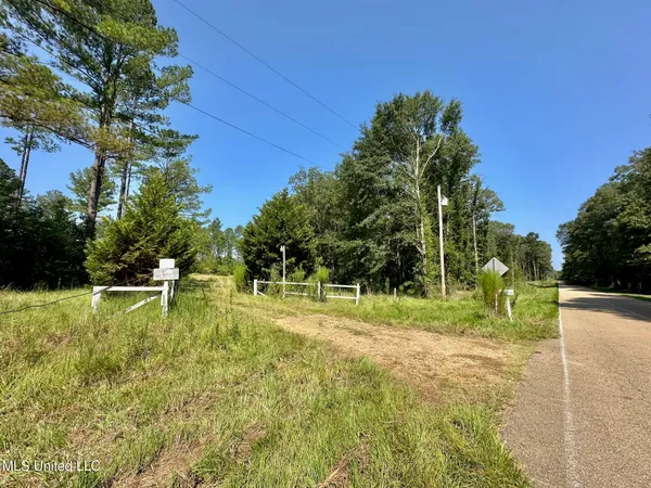 $240,000 | 1 Dry Grove Road, Terry, MS 39170