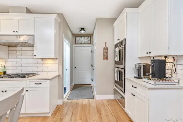 $1,150,000 | 6 Mastro Court, Baiting Hollow, NY 11933