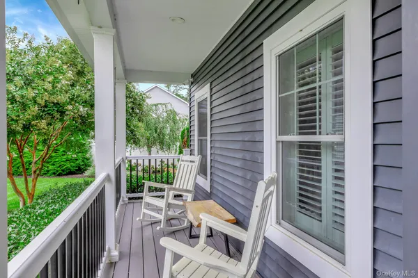 $1,150,000 | 6 Mastro Court, Baiting Hollow, NY 11933