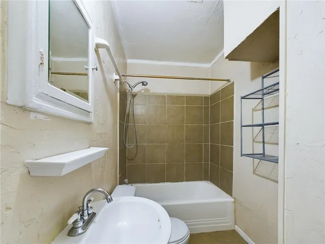 $1,350 | 3812 Old College Road, Bryan, TX 77801