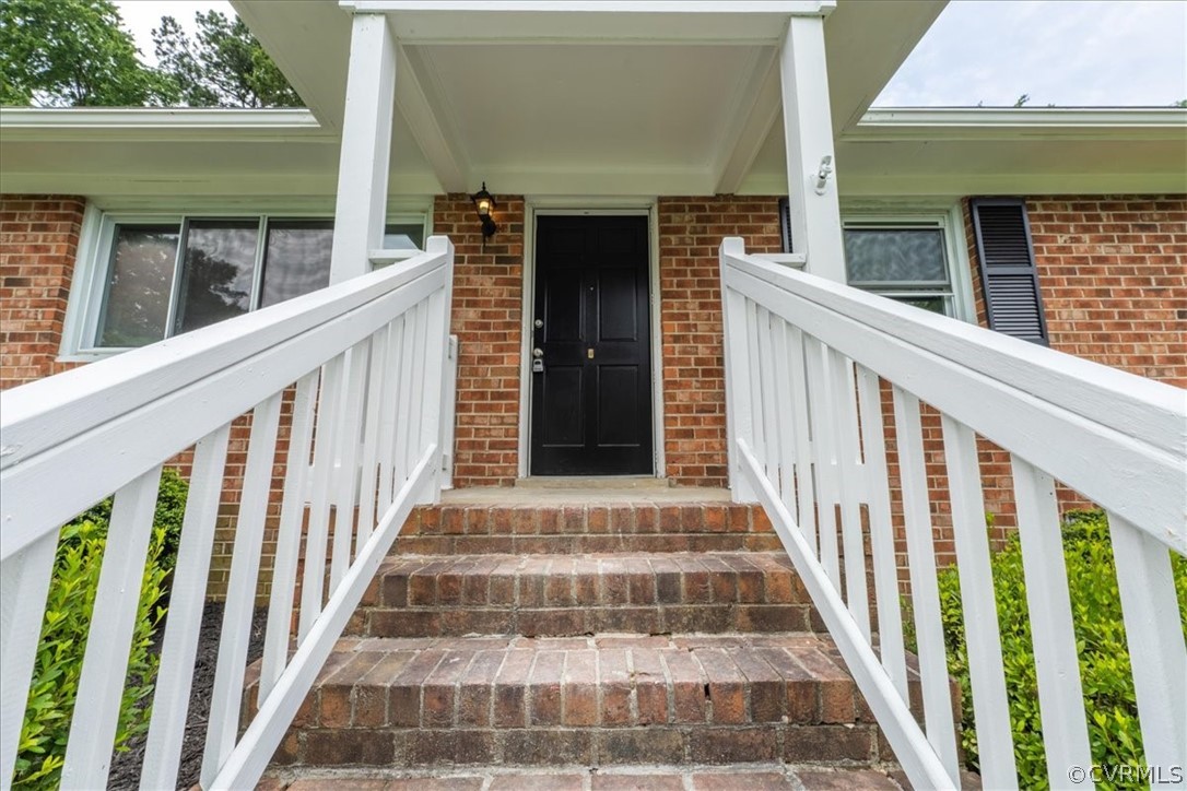 2910 Delfin Road Midlothian, VA 23112 - Photo 3 of 40 Gallery Image 3