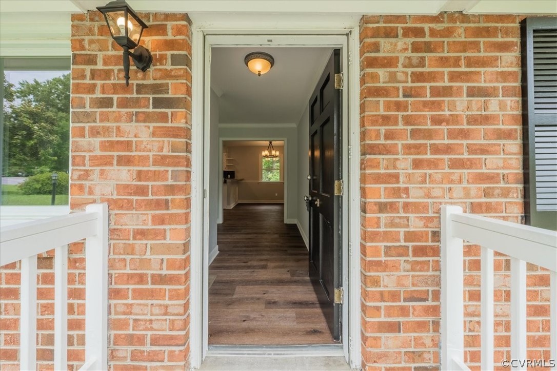 2910 Delfin Road Midlothian, VA 23112 - Photo 4 of 40 Gallery Image 4