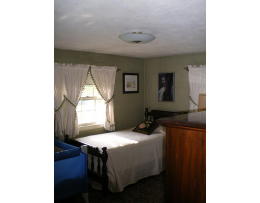 16 Phoenix Road Auburn, MA 01501 - Photo 8 of 11 Gallery Image 8