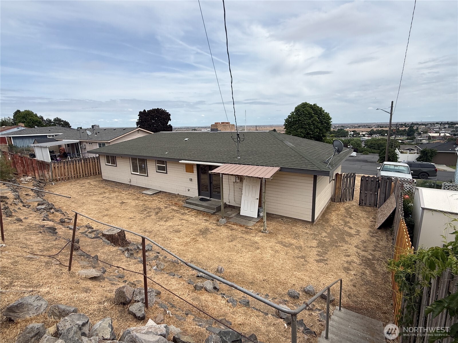 401 Patrick Road Ephrata, WA 98823 - Photo 4 of 32