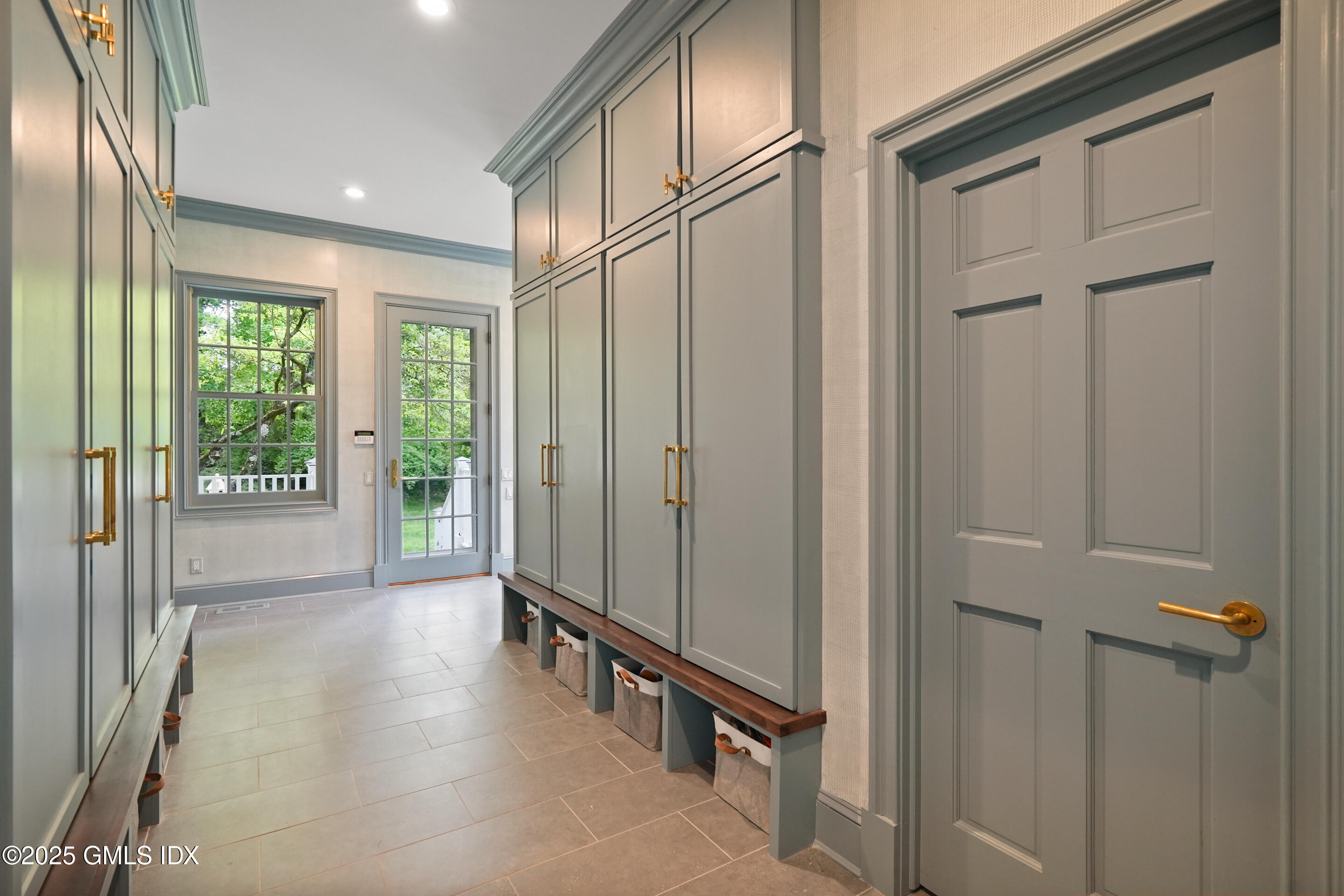 280 Round Hill Road Greenwich, CT 06831 - Photo 17 of 43 Mudroom