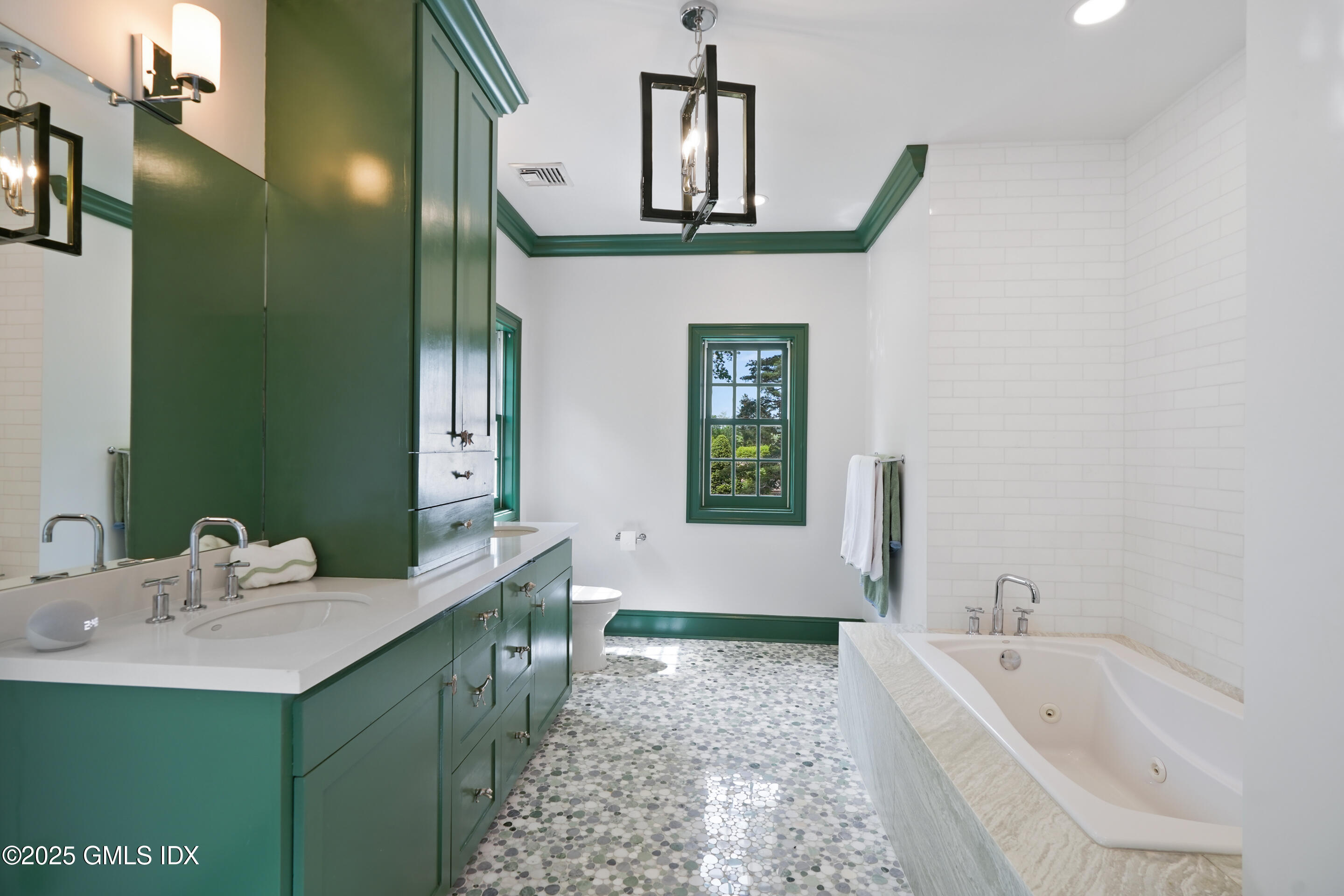 280 Round Hill Road Greenwich, CT 06831 - Photo 26 of 43 Bath