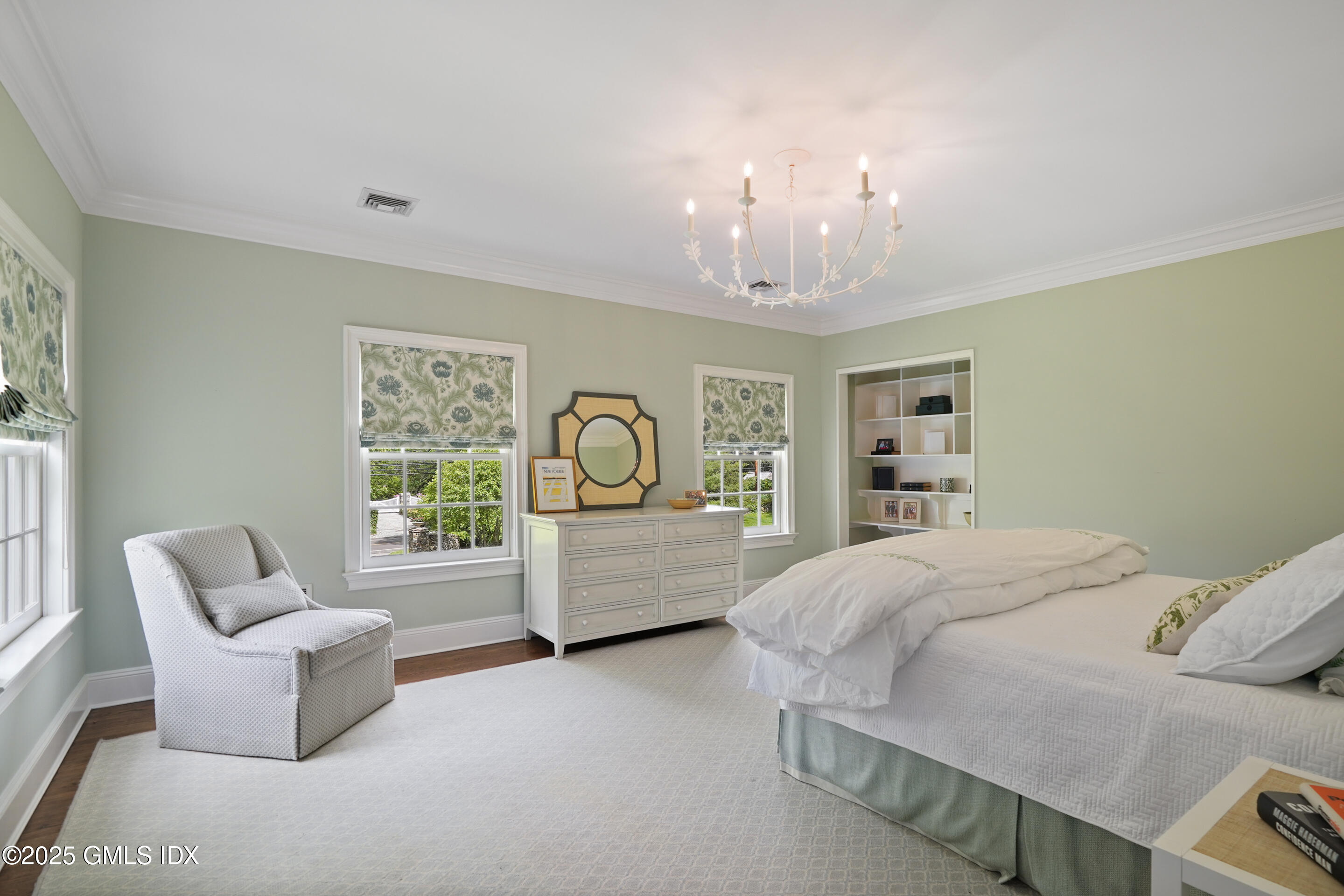 280 Round Hill Road Greenwich, CT 06831 - Photo 27 of 43 Guest Room