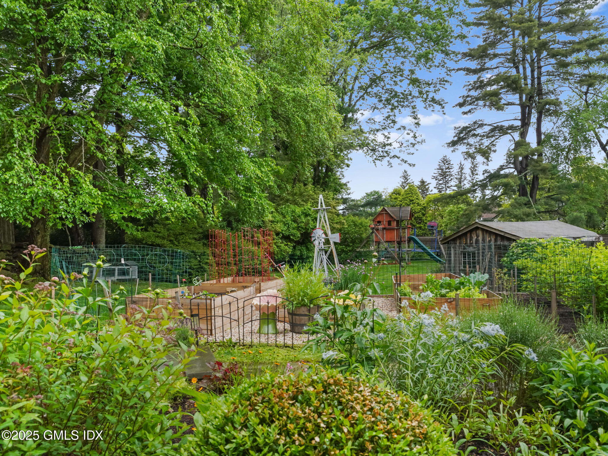 280 Round Hill Road Greenwich, CT 06831 - Photo 34 of 43 Raised bed garden