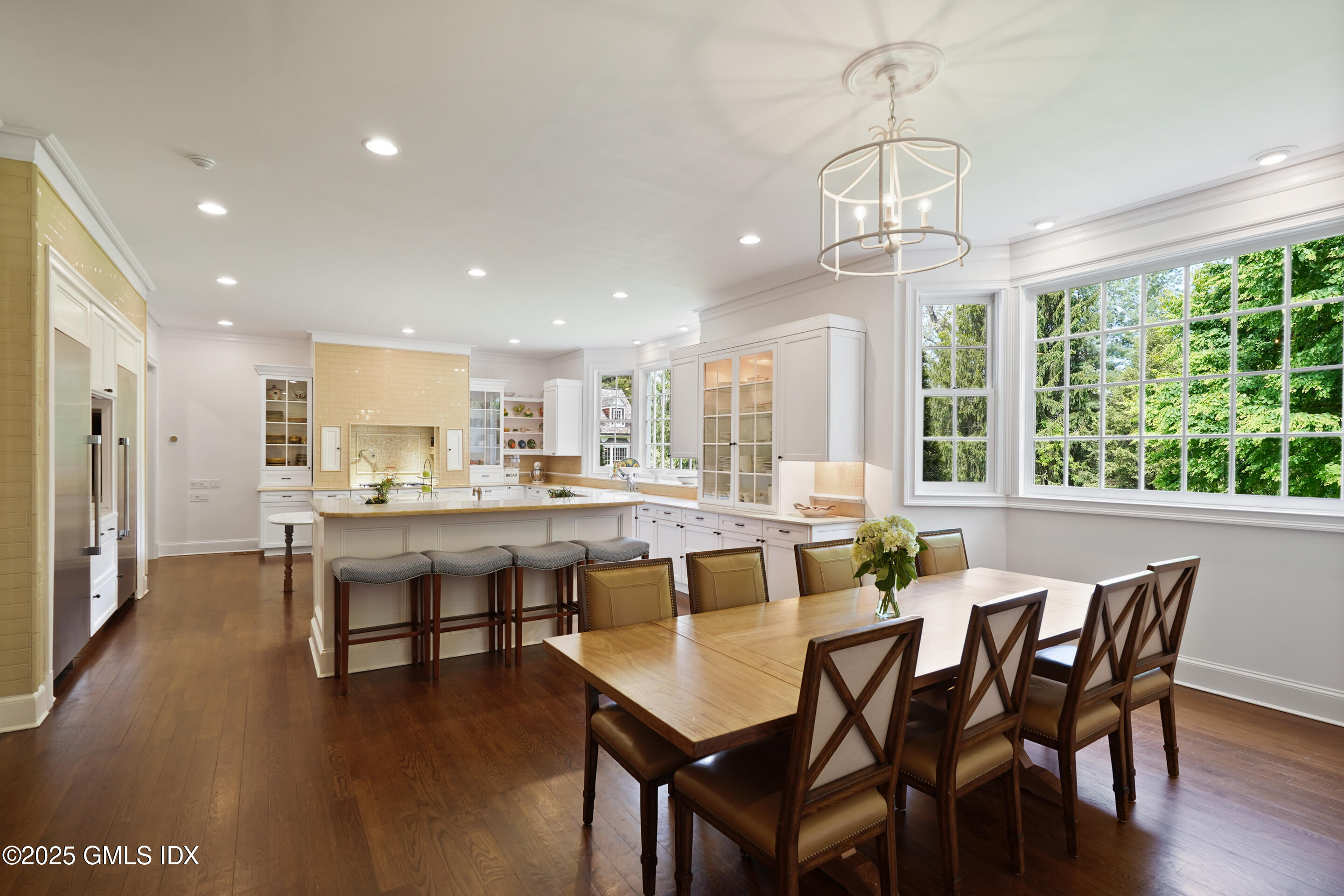 280 Round Hill Road Greenwich, CT 06831 - Photo 10 of 43 Kitchen