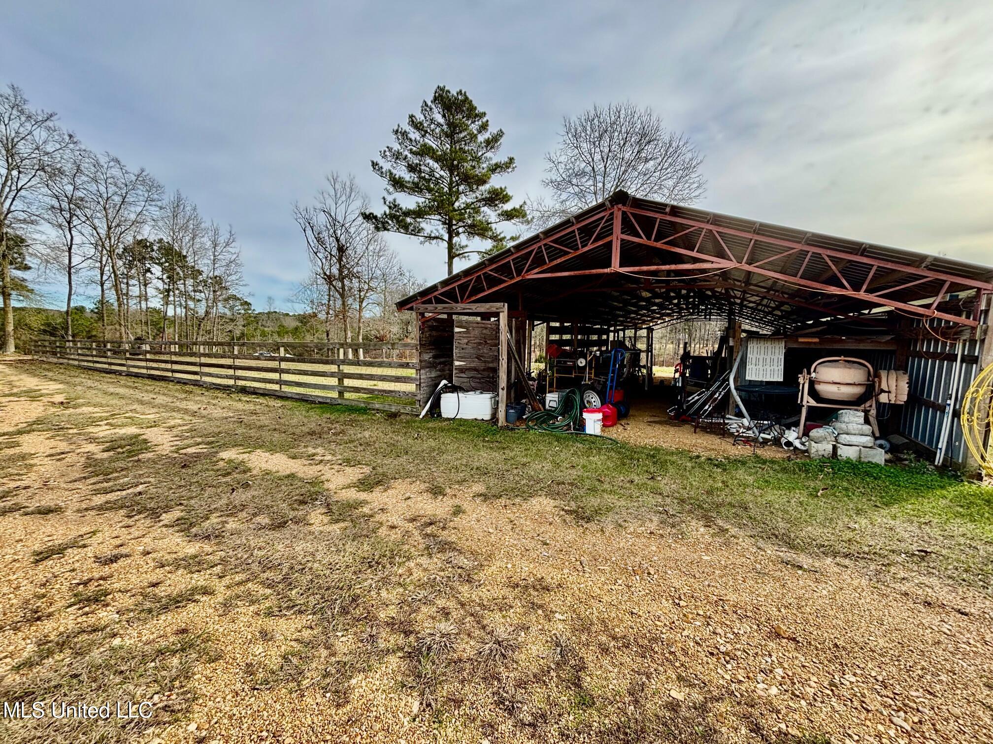 299 Robert Tynes Road Monticello, MS 39654 - Photo 13 of 17 IMG_1334