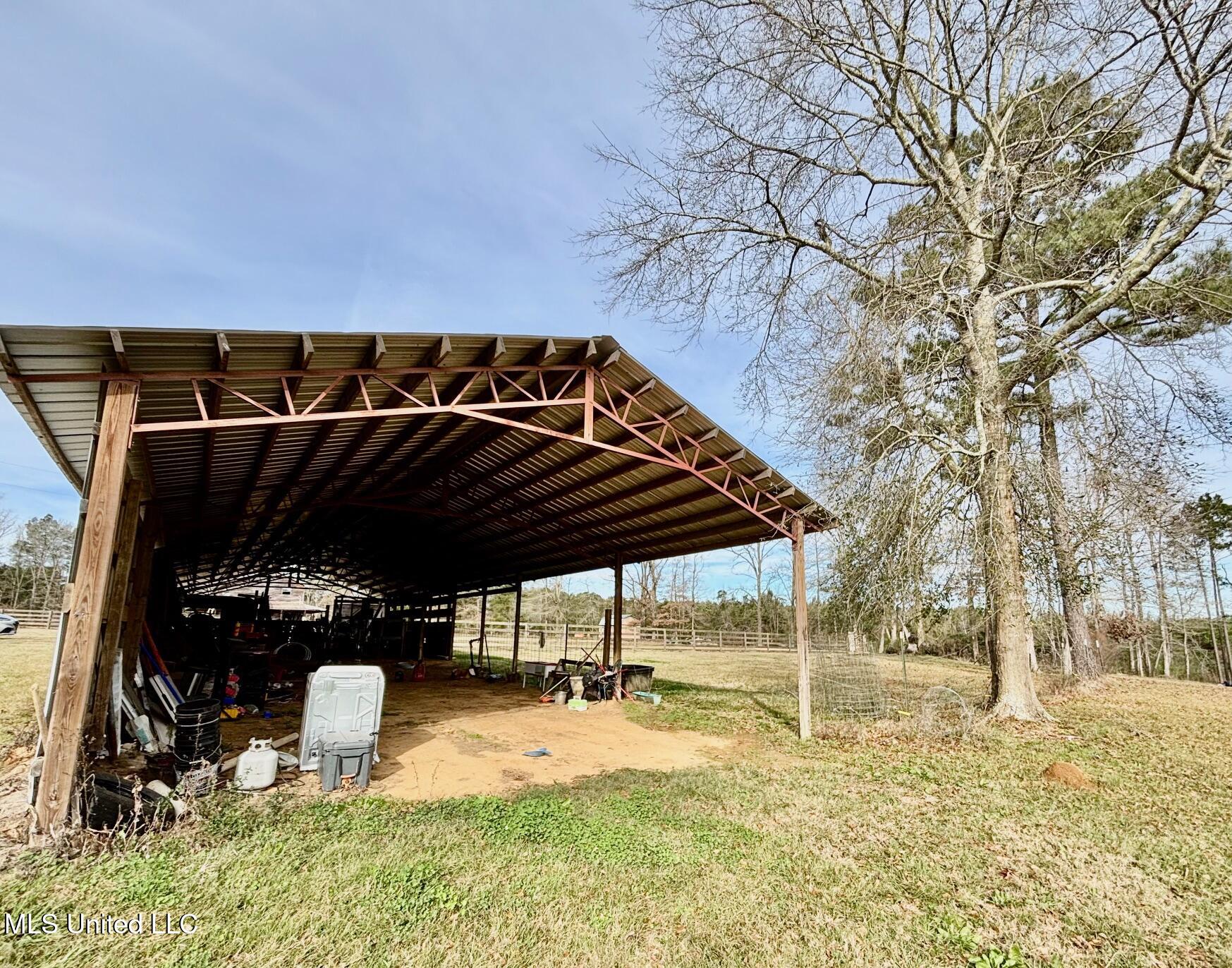 299 Robert Tynes Road Monticello, MS 39654 - Photo 14 of 17 IMG_1335