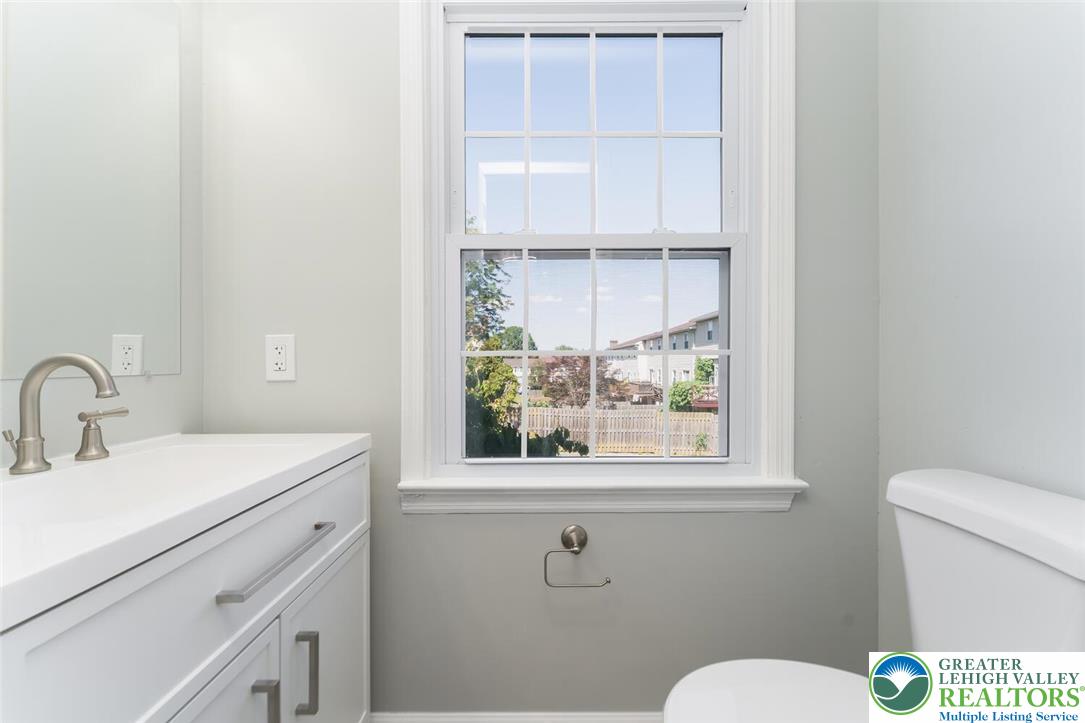 999 Barnside Road Allentown, PA 18103 - Photo 13 of 41 Gallery Image 13