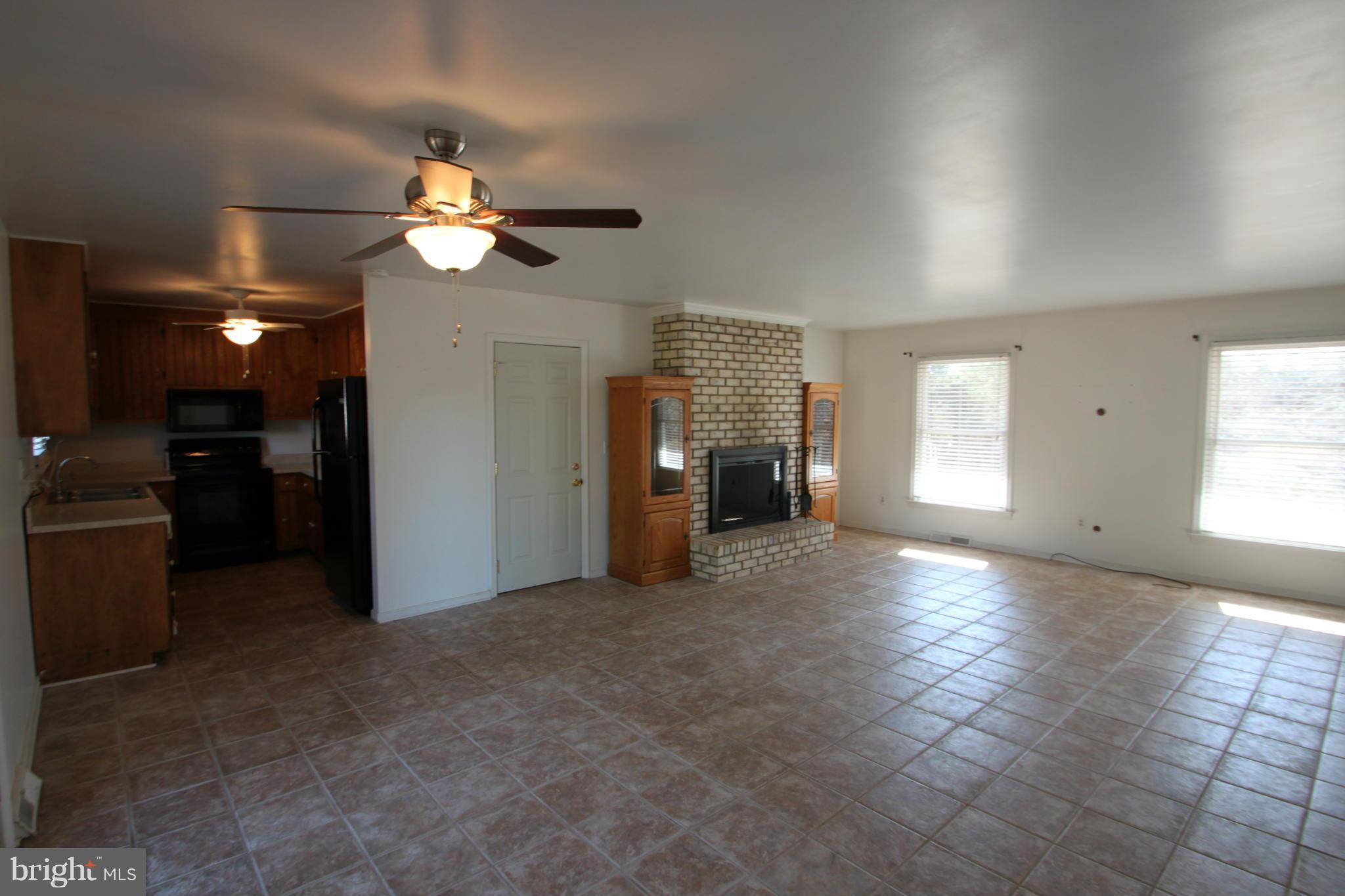 9403 White Shop Road Culpeper, VA 22701 - Photo 9 of 17 Family Room
