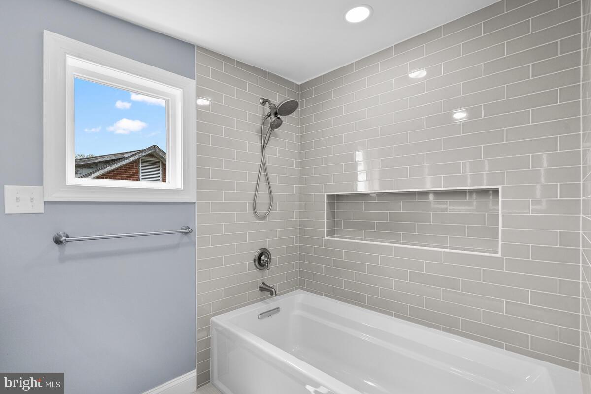 1506 Noyes Drive Silver Spring, MD 20910 - Photo 15 of 51 Oversize soaking tub with a large recessed niche