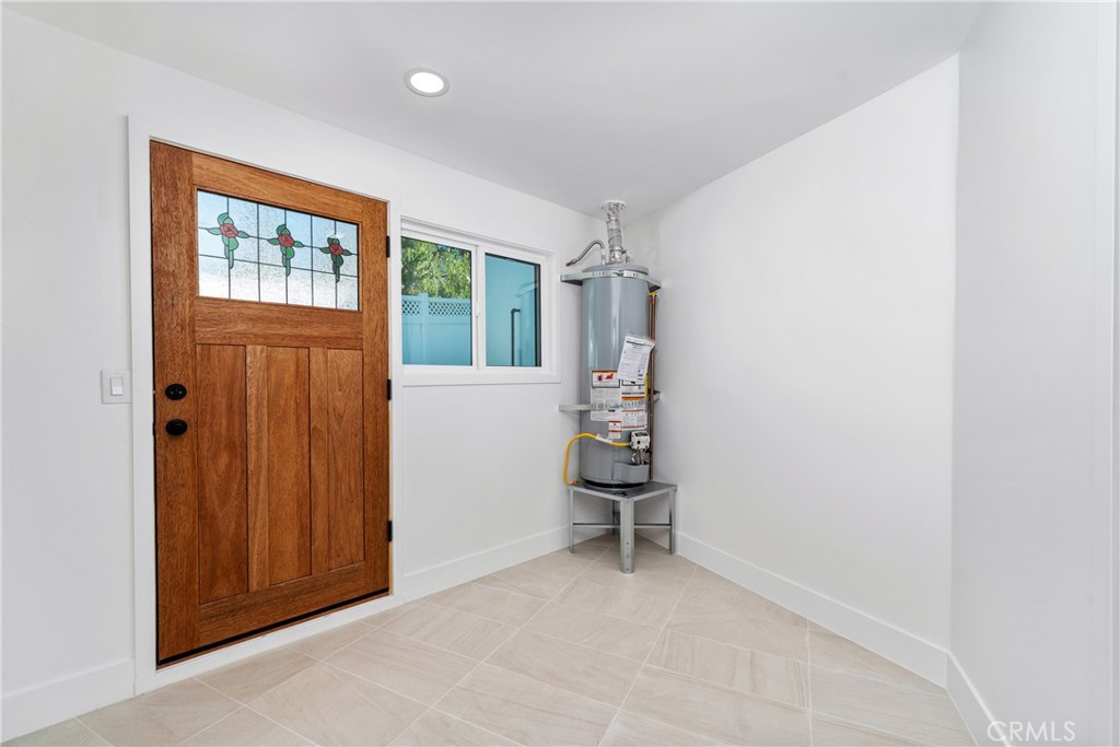 12852 Fairhaven Santa Ana, CA 92705 - Photo 14 of 45