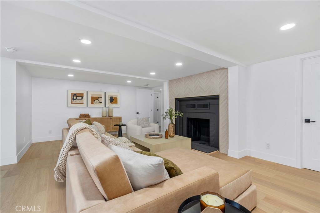 12852 Fairhaven Santa Ana, CA 92705 - Photo 20 of 45