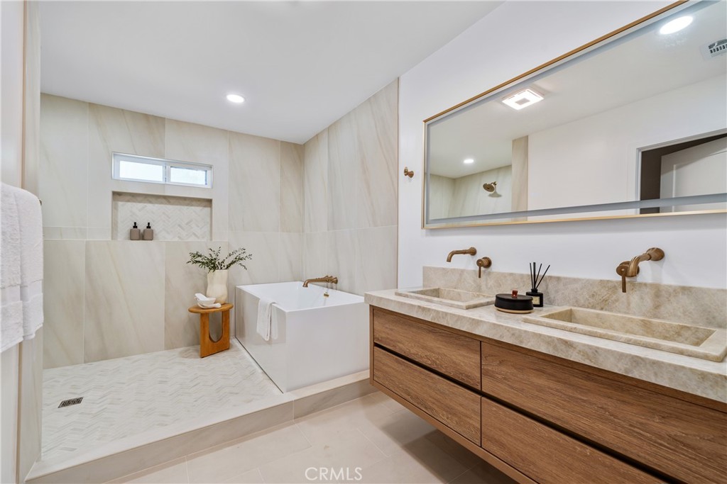 12852 Fairhaven Santa Ana, CA 92705 - Photo 38 of 45