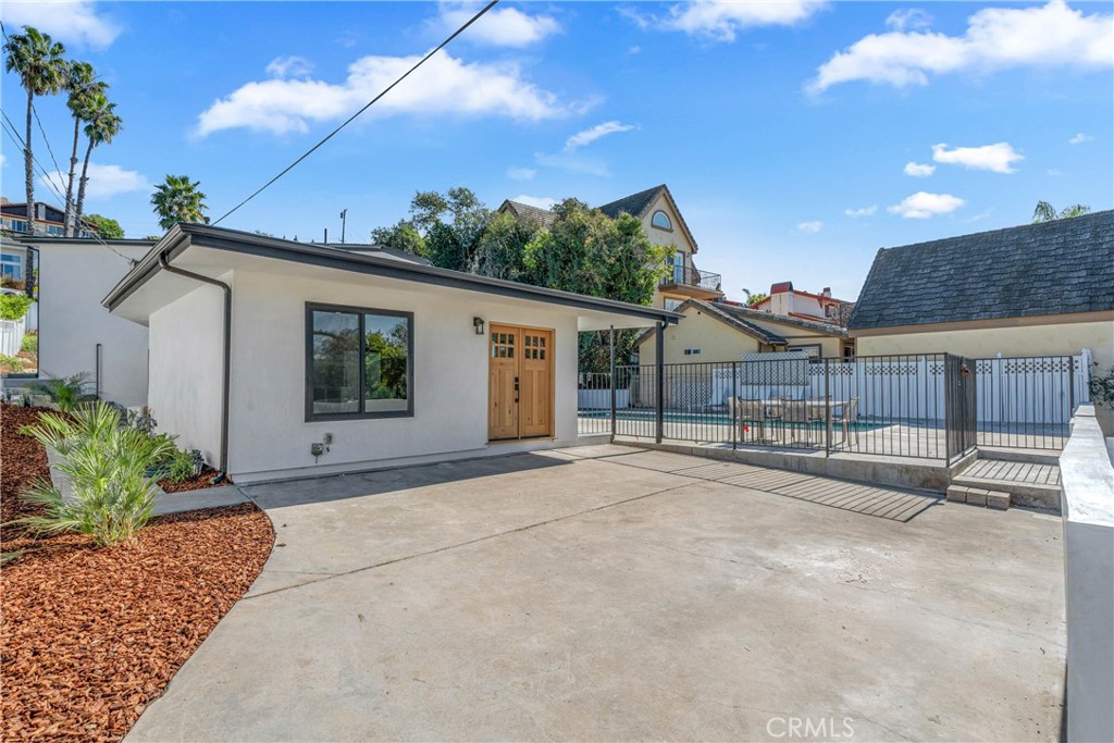 12852 Fairhaven Santa Ana, CA 92705 - Photo 4 of 45