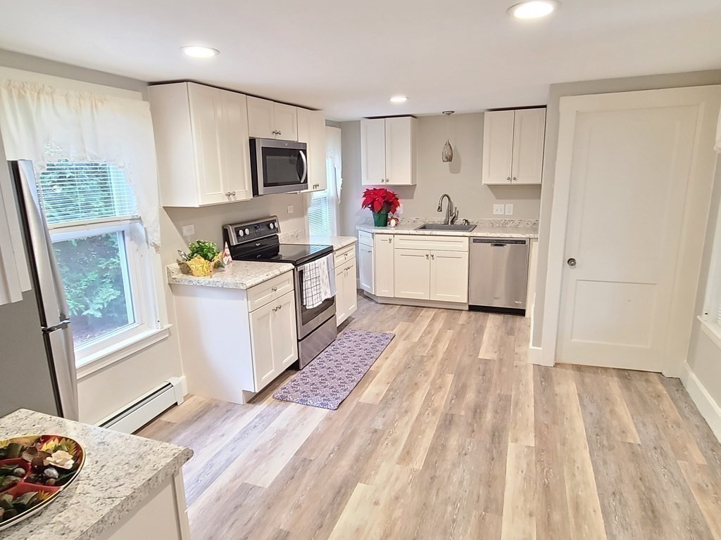 53 Charlotte Street Lancaster, MA 01523 - Photo 6 of 36