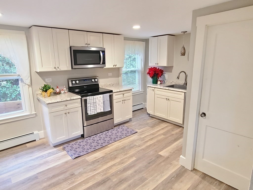 53 Charlotte Street Lancaster, MA 01523 - Photo 9 of 36