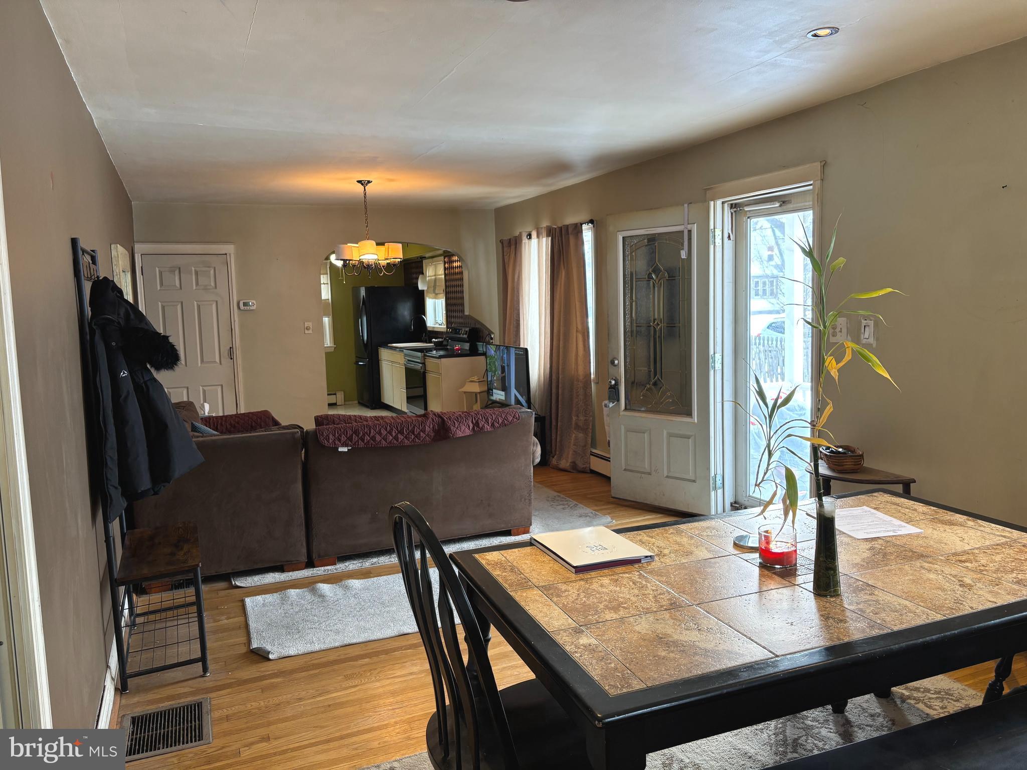 606 North Brown Street Gloucester City, NJ 08030 - Photo 5 of 23