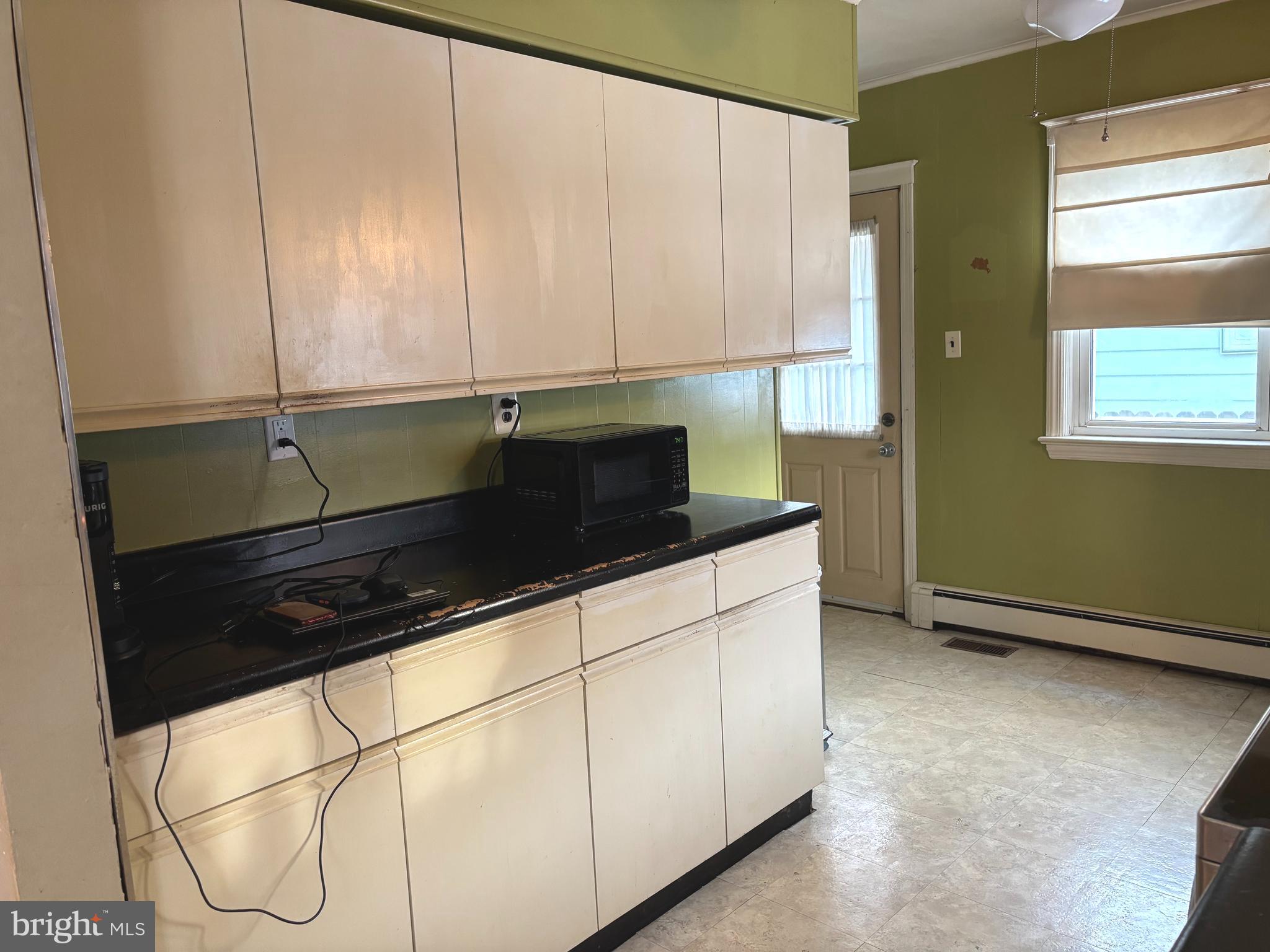 606 North Brown Street Gloucester City, NJ 08030 - Photo 9 of 23