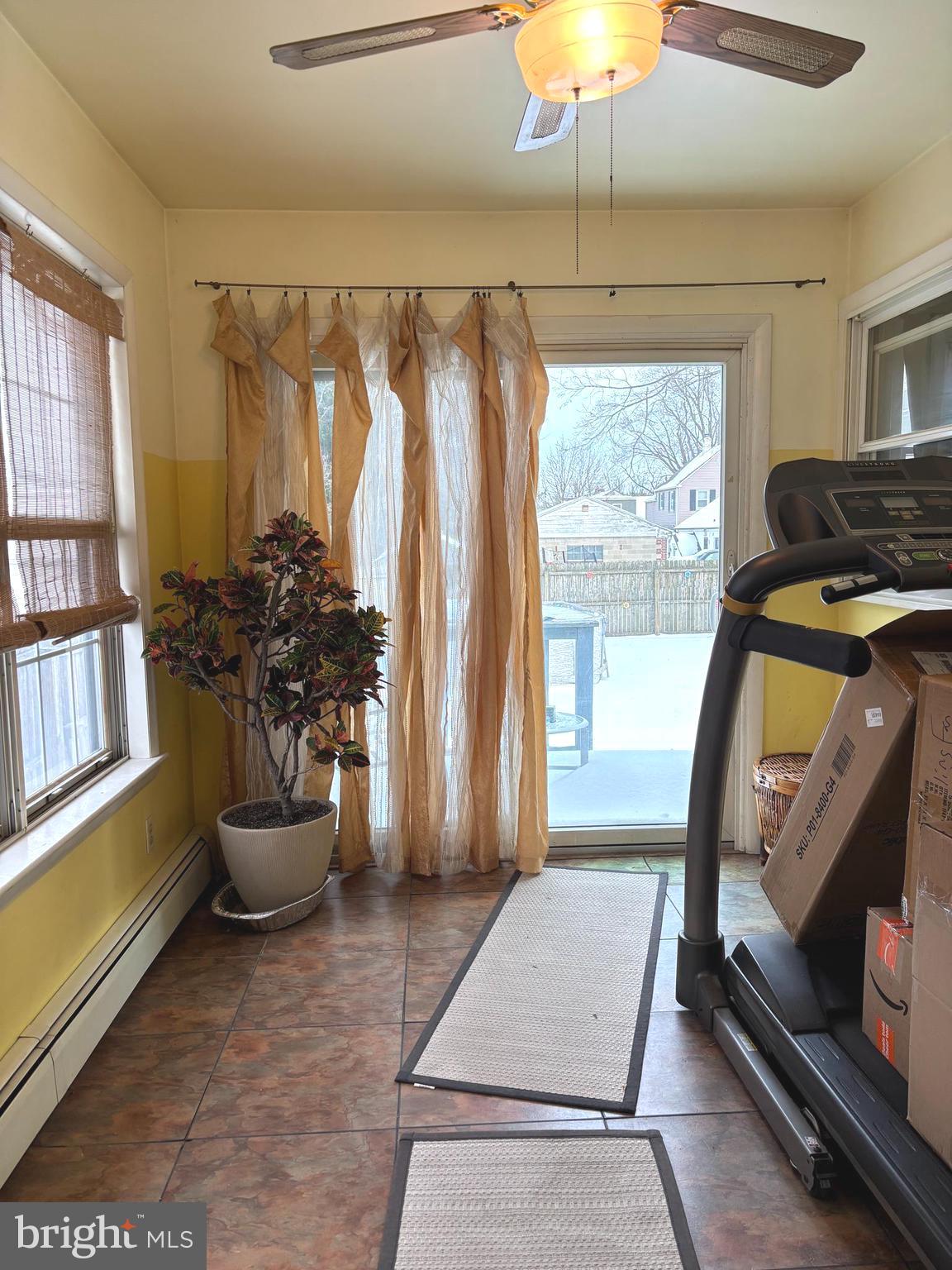 606 North Brown Street Gloucester City, NJ 08030 - Photo 10 of 23 Sunporch