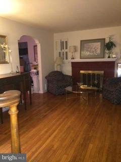 807 Rittenhouse Street Hyattsville, MD 20783 - Photo 3 of 21 Living Room
