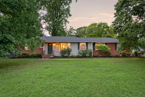 $525,000 | 2940 Fernbrook Lane, Nashville, TN 37214