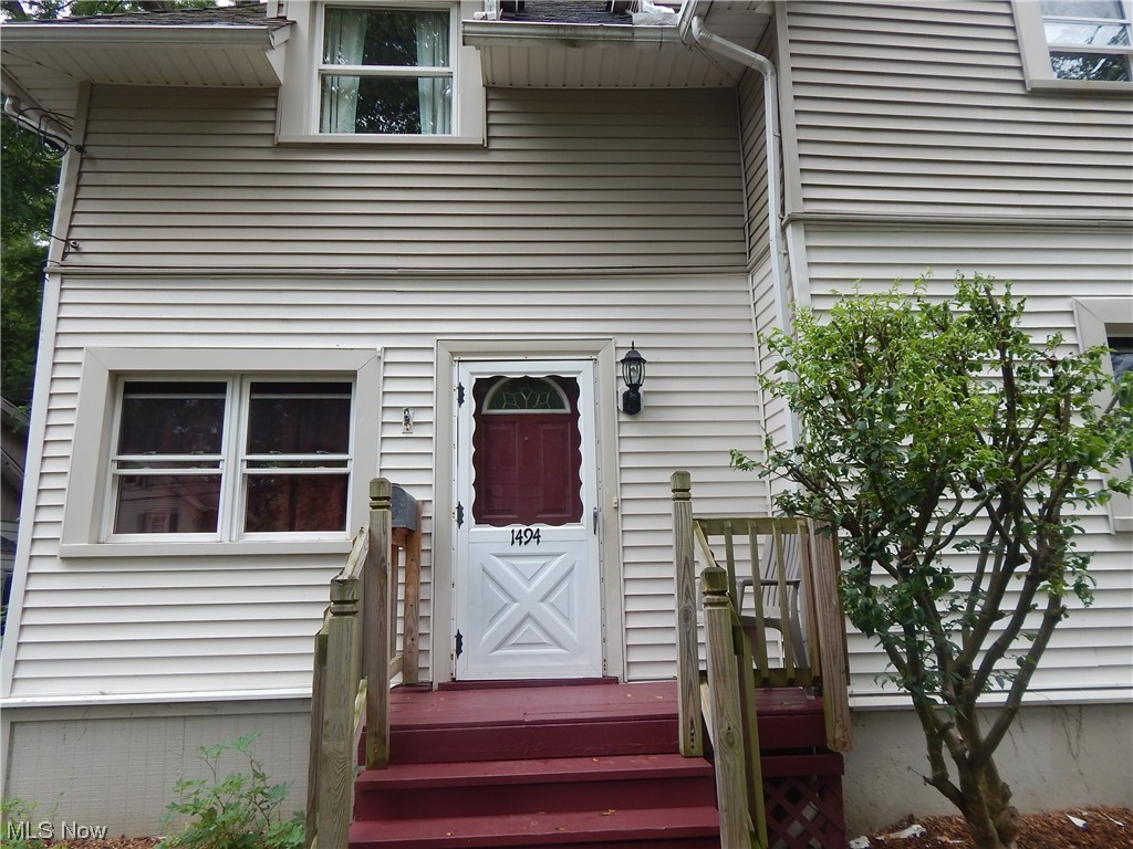 1494 Hampton Road Akron, OH 44305 - Photo 2 of 16