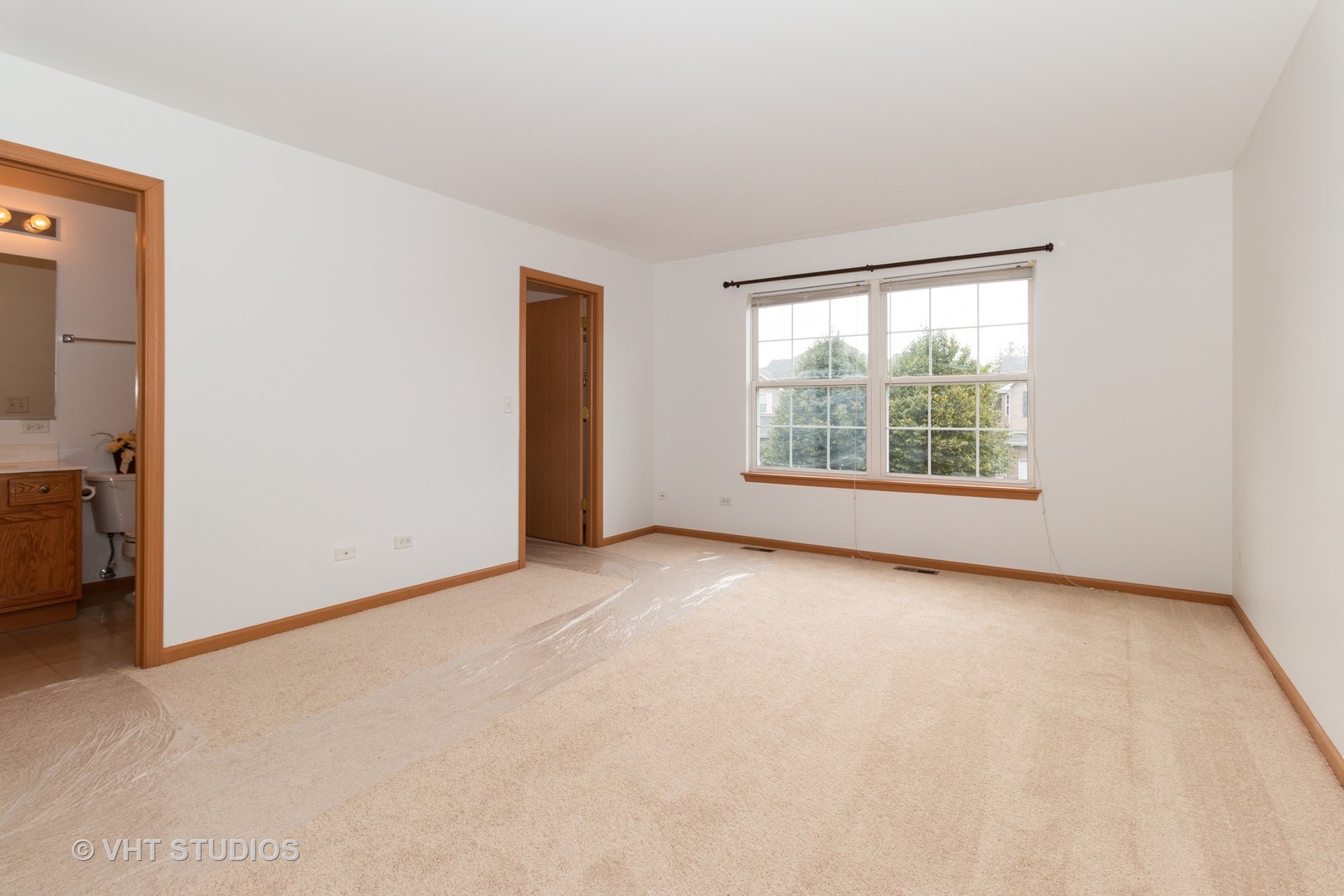 545 Maggie Lane Romeoville, IL 60446 - Photo 13 of 23 an empty room with windows