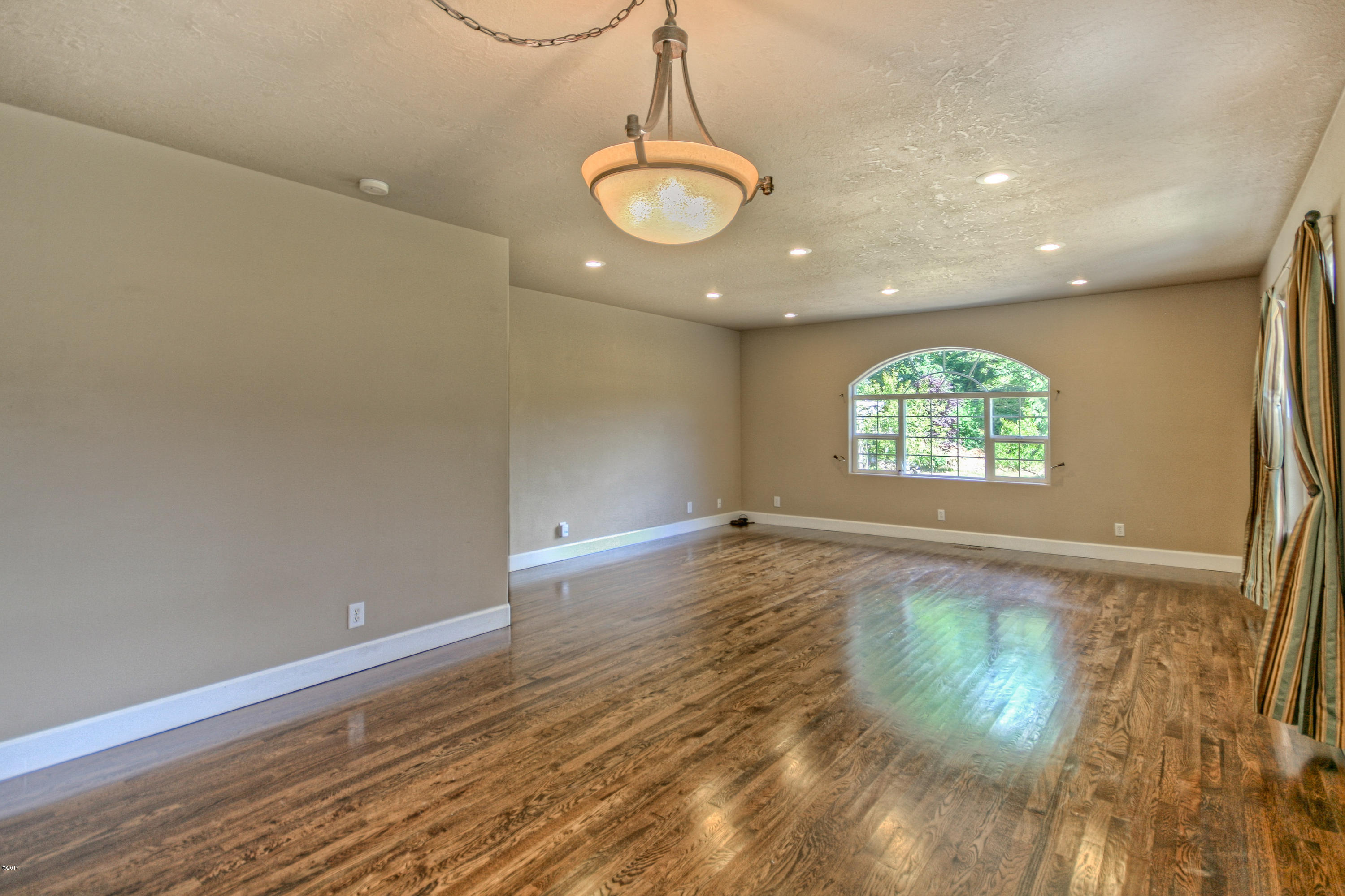 683 Olalla Road Toledo, OR 97391 - Photo 8 of 36 OCI-2