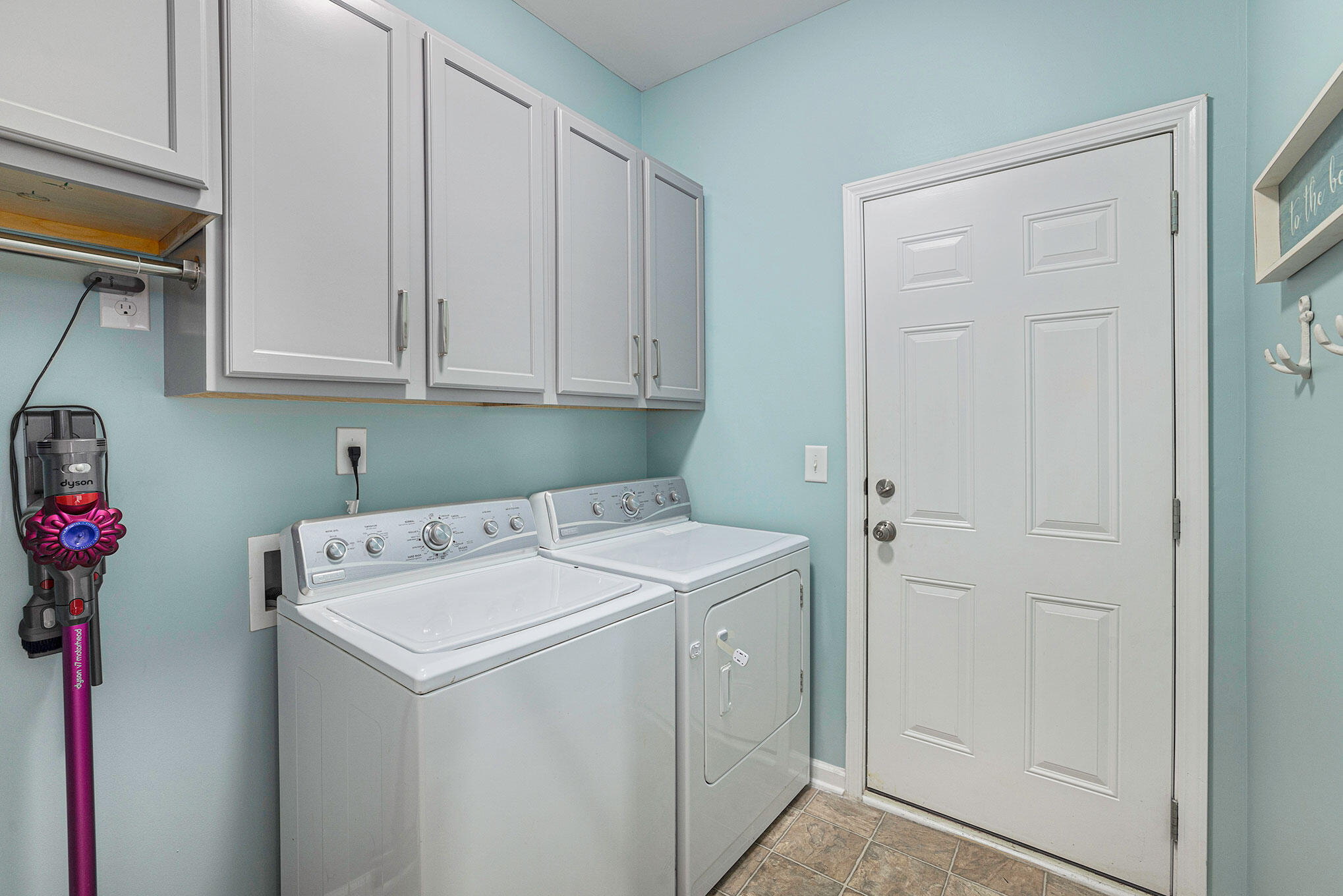 3137 Cold Harbor Way Charleston, SC 29414 - Photo 21 of 39 Laundry Room