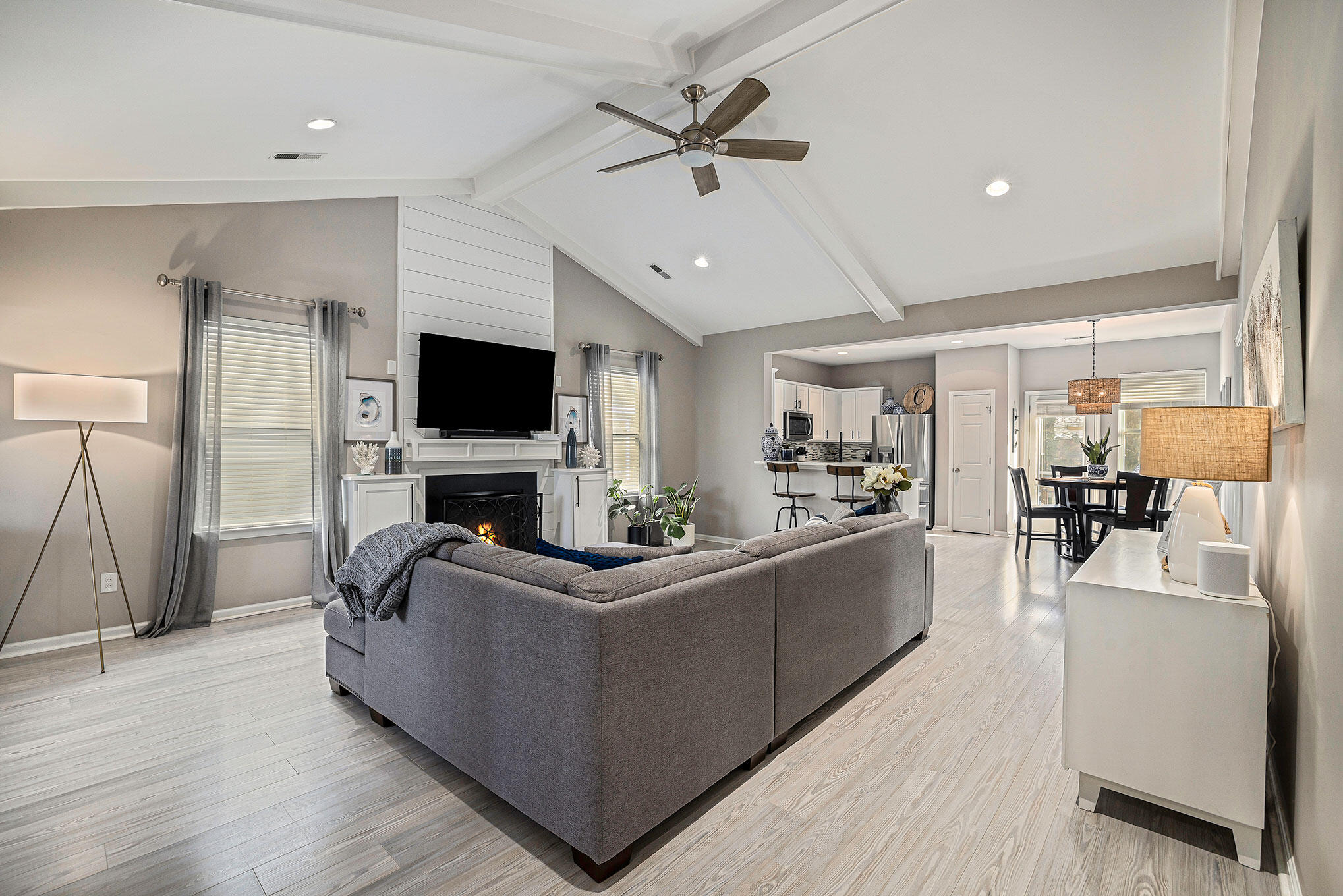 3137 Cold Harbor Way Charleston, SC 29414 - Photo 9 of 39 Living Space